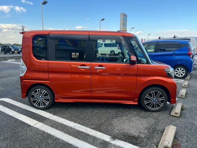 タント カスタムＲＳ　トップエディションＳＡＩＩ【ターボ】【禁煙】　衝突被害軽減　車線逸脱警告　純正８型ナビ　ＣＤ／ＤＶＤ再生　フルセグＴＶ　Ｂｌｕｅｔｏｏｔｈ　バックカメラ　ＬＥＤライト　ＥＴＣ　両側電動スライド　アイドリングストップ　ハーフレザーシート　純正アルミ（12枚目）