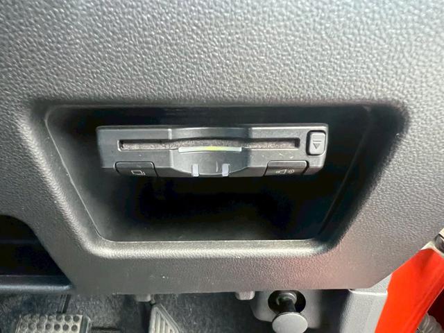 タント カスタムＲＳ　トップエディションＳＡＩＩ【ターボ】【禁煙】　衝突被害軽減　車線逸脱警告　純正８型ナビ　ＣＤ／ＤＶＤ再生　フルセグＴＶ　Ｂｌｕｅｔｏｏｔｈ　バックカメラ　ＬＥＤライト　ＥＴＣ　両側電動スライド　アイドリングストップ　ハーフレザーシート　純正アルミ（26枚目）