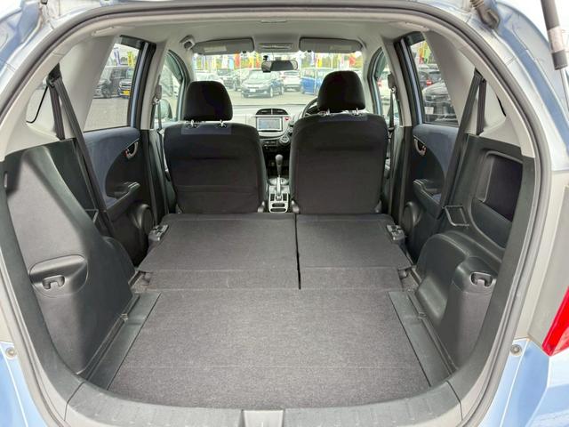 フィット G【買取直販】 社外メモリーナビ CD再生 ワンセグTV ヘッドライトレベライザー ETC 電動格納ミラー ミラーウィンカー キーレスエントリー オートA/C Wエアバック 禁煙(5枚目)