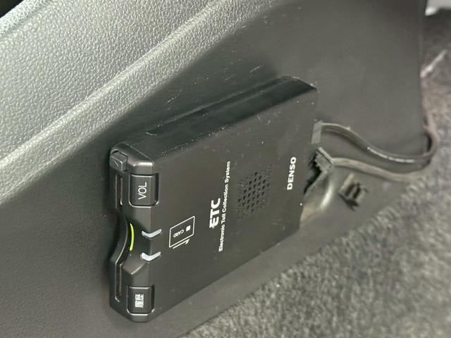 フィット G【買取直販】 社外メモリーナビ CD再生 ワンセグTV ヘッドライトレベライザー ETC 電動格納ミラー ミラーウィンカー キーレスエントリー オートA/C Wエアバック 禁煙(6枚目)