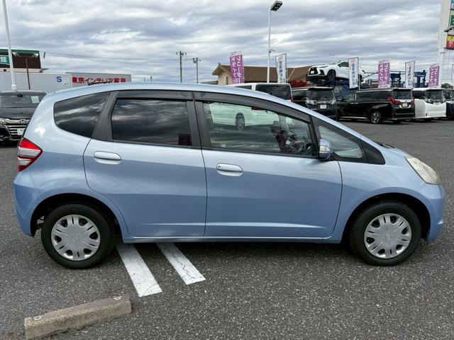 フィット G【買取直販】 社外メモリーナビ CD再生 ワンセグTV ヘッドライトレベライザー ETC 電動格納ミラー ミラーウィンカー キーレスエントリー オートA/C Wエアバック 禁煙(10枚目)