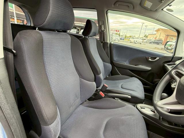 フィット G【買取直販】 社外メモリーナビ CD再生 ワンセグTV ヘッドライトレベライザー ETC 電動格納ミラー ミラーウィンカー キーレスエントリー オートA/C Wエアバック 禁煙(18枚目)