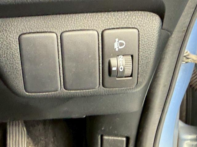 フィット G【買取直販】 社外メモリーナビ CD再生 ワンセグTV ヘッドライトレベライザー ETC 電動格納ミラー ミラーウィンカー キーレスエントリー オートA/C Wエアバック 禁煙(22枚目)