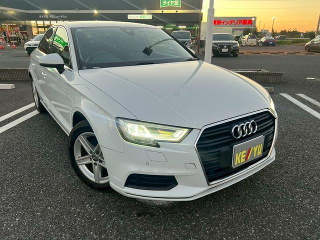 Ａ３セダン １．４ＴＦＳＩ【下取直販】【禁煙】　純正ナビ　ＣＤ／ＤＶＤ再生　フルセグＴＶ　Ｂｌｕｅｔｏｏｔｈ　バックカメラ　ＥＴＣ　ＨＩＤライト　スマートキー　プッシュスタート　クルーズコントロール　コーナーセンサー　電格ミラー　ウィンカーミラー（18枚目）