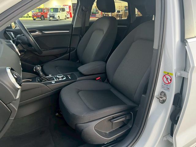 Ａ３セダン １．４ＴＦＳＩ【下取直販】【禁煙】　純正ナビ　ＣＤ／ＤＶＤ再生　フルセグＴＶ　Ｂｌｕｅｔｏｏｔｈ　バックカメラ　ＥＴＣ　ＨＩＤライト　スマートキー　プッシュスタート　クルーズコントロール　コーナーセンサー　電格ミラー　ウィンカーミラー（28枚目）