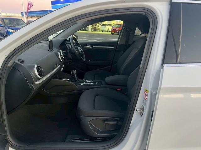 Ａ３セダン １．４ＴＦＳＩ【下取直販】【禁煙】　純正ナビ　ＣＤ／ＤＶＤ再生　フルセグＴＶ　Ｂｌｕｅｔｏｏｔｈ　バックカメラ　ＥＴＣ　ＨＩＤライト　スマートキー　プッシュスタート　クルーズコントロール　コーナーセンサー　電格ミラー　ウィンカーミラー（29枚目）