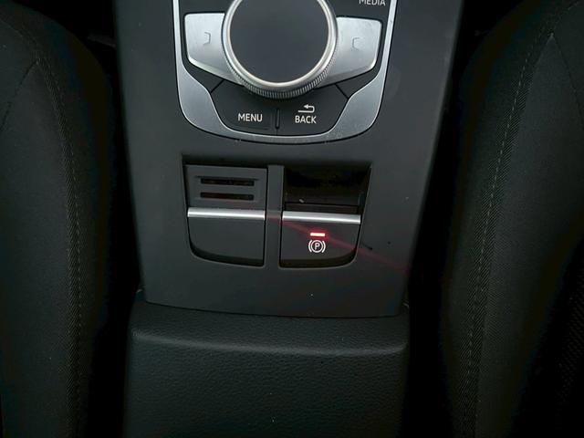 Ａ３セダン １．４ＴＦＳＩ【下取直販】【禁煙】　純正ナビ　ＣＤ／ＤＶＤ再生　フルセグＴＶ　Ｂｌｕｅｔｏｏｔｈ　バックカメラ　ＥＴＣ　ＨＩＤライト　スマートキー　プッシュスタート　クルーズコントロール　コーナーセンサー　電格ミラー　ウィンカーミラー（43枚目）