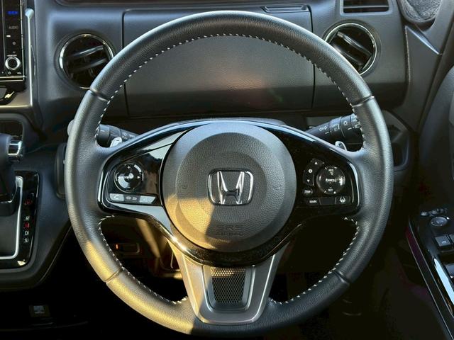 Ｎ－ＢＯＸカスタム Ｌターボ　スタイル＋ブラック　禁煙　両側電動スライドドア　ホンダセンシング　車線逸脱警告　純正８型地デジナビ　バックカメラ　Ｂｌｕｅｔｏｏｔｈ　ＵＳＢ　ＬＥＤオートライト　追従クルコン　半革シート　シートヒーター　パドルシフト　純正アルミ　スペアキー　保証書（24枚目）