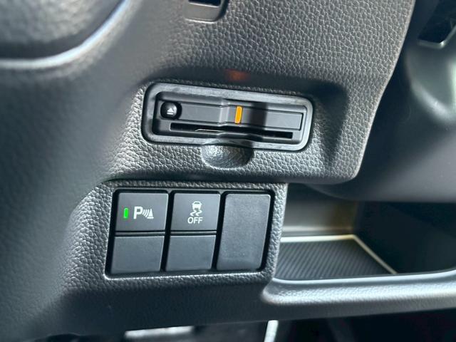 Ｎ－ＢＯＸカスタム Ｌターボ　スタイル＋ブラック　禁煙　両側電動スライドドア　ホンダセンシング　車線逸脱警告　純正８型地デジナビ　バックカメラ　Ｂｌｕｅｔｏｏｔｈ　ＵＳＢ　ＬＥＤオートライト　追従クルコン　半革シート　シートヒーター　パドルシフト　純正アルミ　スペアキー　保証書（30枚目）
