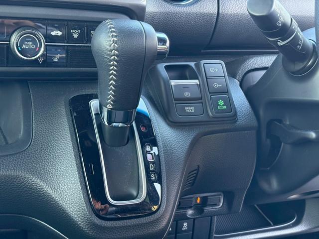 Ｎ－ＢＯＸカスタム Ｌターボ　スタイル＋ブラック　禁煙　両側電動スライドドア　ホンダセンシング　車線逸脱警告　純正８型地デジナビ　バックカメラ　Ｂｌｕｅｔｏｏｔｈ　ＵＳＢ　ＬＥＤオートライト　追従クルコン　半革シート　シートヒーター　パドルシフト　純正アルミ　スペアキー　保証書（34枚目）