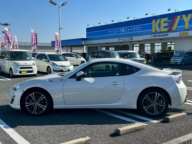 86 GT【下取直販】【禁煙】 社外ナビ CD/DVD再生 フルセグTV Bluetooth HIDライト フォグランプ スマートキー プッシュスタート ETC 電動格納ミラー 純正アルミ 24年製LE MANV+ パドルシフト(9枚目)