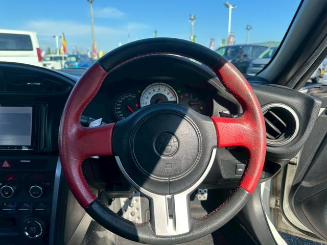 86 GT【下取直販】【禁煙】 社外ナビ CD/DVD再生 フルセグTV Bluetooth HIDライト フォグランプ スマートキー プッシュスタート ETC 電動格納ミラー 純正アルミ 24年製LE MANV+ パドルシフト(10枚目)