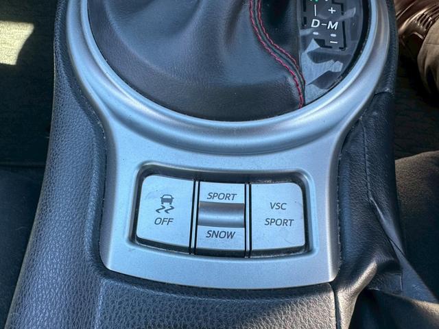 86 GT【下取直販】【禁煙】 社外ナビ CD/DVD再生 フルセグTV Bluetooth HIDライト フォグランプ スマートキー プッシュスタート ETC 電動格納ミラー 純正アルミ 24年製LE MANV+ パドルシフト(22枚目)