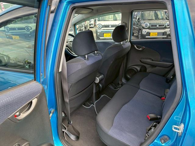 フィット G【下取直販】【禁煙】 純正HDDナビ CD 1セグTV ミュージックサーバー HIDライト オートライト キーレス ETC ドラレコ 電動格納ミラー ミラーウィンカー Wエアバック A/C ABS 禁煙(18枚目)