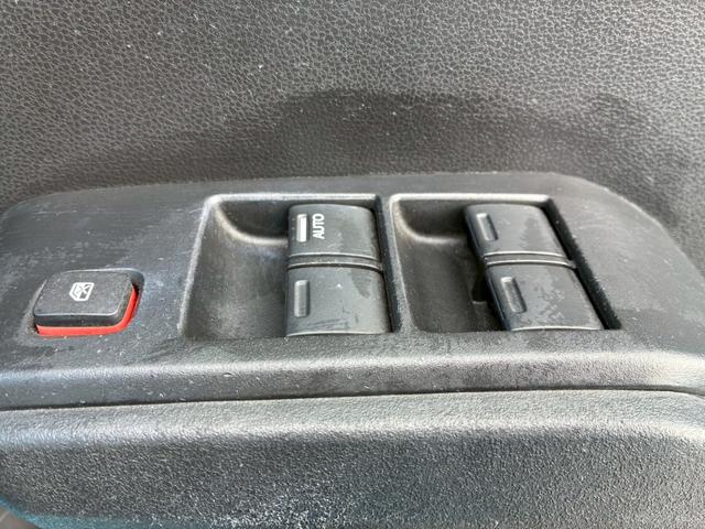 フィット G【下取直販】【禁煙】 純正HDDナビ CD 1セグTV ミュージックサーバー HIDライト オートライト キーレス ETC ドラレコ 電動格納ミラー ミラーウィンカー Wエアバック A/C ABS 禁煙(28枚目)