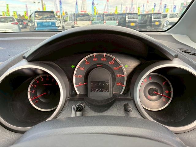 フィット G【下取直販】【禁煙】 純正HDDナビ CD 1セグTV ミュージックサーバー HIDライト オートライト キーレス ETC ドラレコ 電動格納ミラー ミラーウィンカー Wエアバック A/C ABS 禁煙(29枚目)