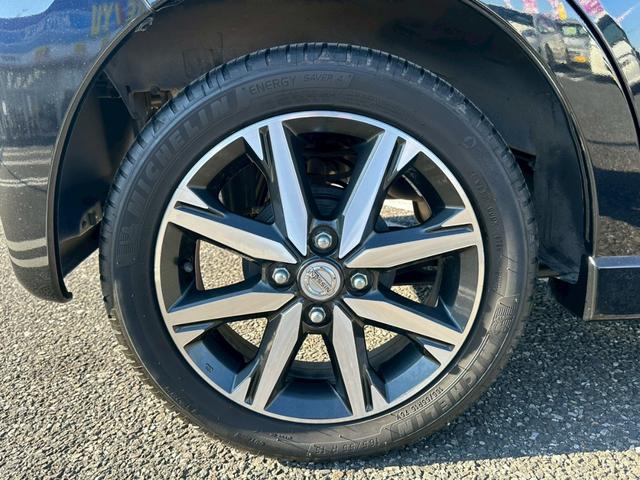 デイズ ハイウェイスター　Ｇターボ【ＭＣ後期】　衝突被害軽減　純正ナビ　ＣＤ録音　ＤＶＤ再生　フルセグＴＶ　Ｂｌｕｅｔｏｏｔｈ　全方位カメラ　ＨＩＤライト　フォグランプ　スマートキー　プッシュスタート　ＥＴＣ　純正アルミ　クルーズコントロール（39枚目）