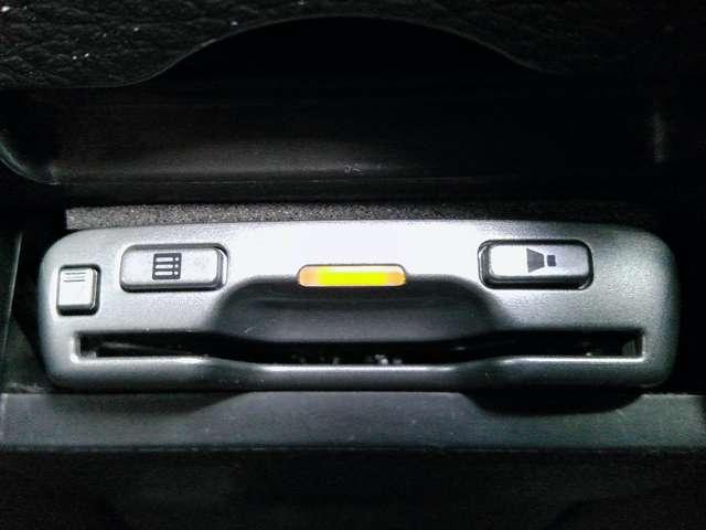 インプレッサ 1.5i-S リミテッド HIDヘッドライト AVIC-MRZ99メモリーナビゲーション バックカメラ ETC スマートキー プライバシーガラス フォグランプ ワンオーナー車(10枚目)