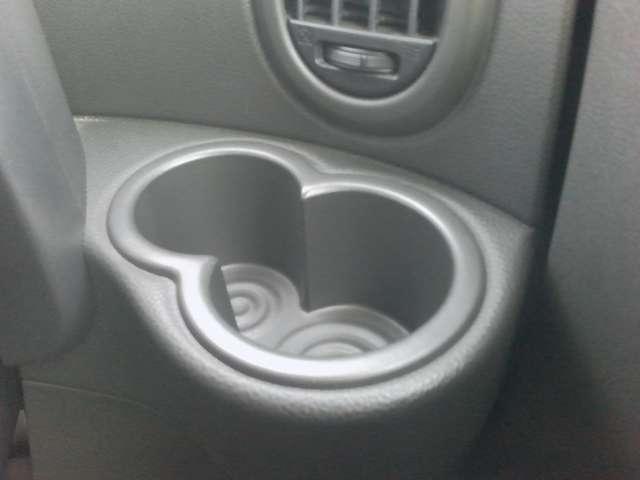 キューブ 15X Vセレクション スタットレスタイヤ一式 純正MC313メモリーナビゲーション プライバシーガラス ETC インテリジェントキー プライバシーガラス(11枚目)