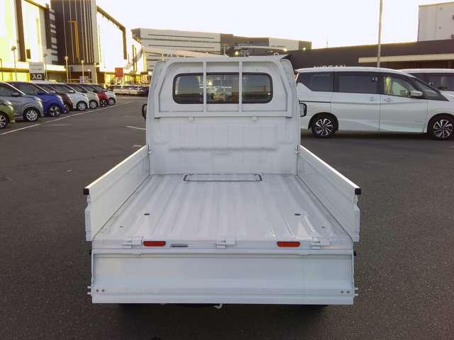 クリッパートラック ＤＸ　パートタイム４ＷＤ　４ＡＴ　雹害車　ＡＭ／ＦＭ／チューナー　キーレスキー　リアバックソナー（16枚目）