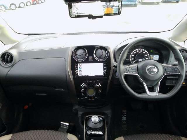 ノート ｅ－パワー　メダリスト　フルエアロ仕様　クルーズコントロール　純正ＭＭ５１８メモリーナビゲーション　アラウンドビューモニター　２．０ＥＴＣ　ドライブレコーダーインテリジェントルームミラー＋ヒータドアミラー　フロント＆バックソナー　エマージェンシーブレーキ（4枚目）