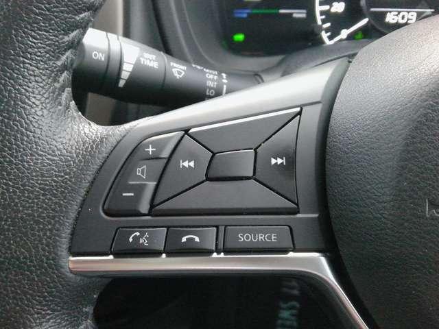 ノート ｅ－パワー　メダリスト　フルエアロ仕様　クルーズコントロール　純正ＭＭ５１８メモリーナビゲーション　アラウンドビューモニター　２．０ＥＴＣ　ドライブレコーダーインテリジェントルームミラー＋ヒータドアミラー　フロント＆バックソナー　エマージェンシーブレーキ（7枚目）