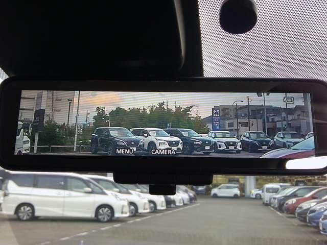 ノート ｅ－パワー　メダリスト　フルエアロ仕様　クルーズコントロール　純正ＭＭ５１８メモリーナビゲーション　アラウンドビューモニター　２．０ＥＴＣ　ドライブレコーダーインテリジェントルームミラー＋ヒータドアミラー　フロント＆バックソナー　エマージェンシーブレーキ（9枚目）