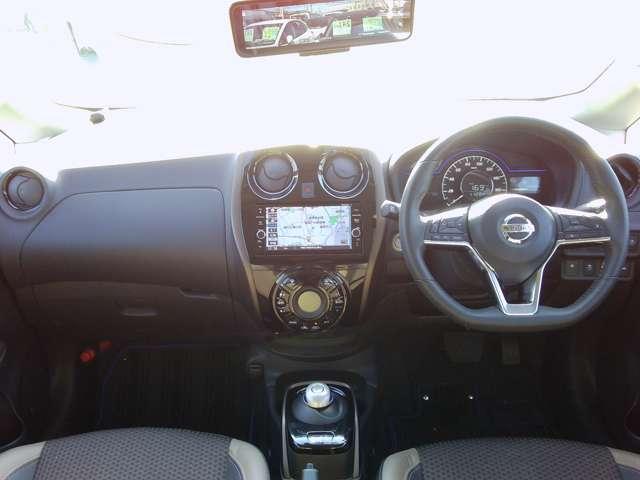 ノート ｅ－パワー　メダリストＦＯＵＲ　４ＷＤ　　ＬＥＤヘッドライト　エマージェンシーブレーキ　踏み間違い防　純正ＭＭ３１８メモリーナビゲーション　アラウンドビューモニター　ＥＴＣ　ドライブレコーダー　インテリジェントルームミラー＋ヒータドアミラー（4枚目）