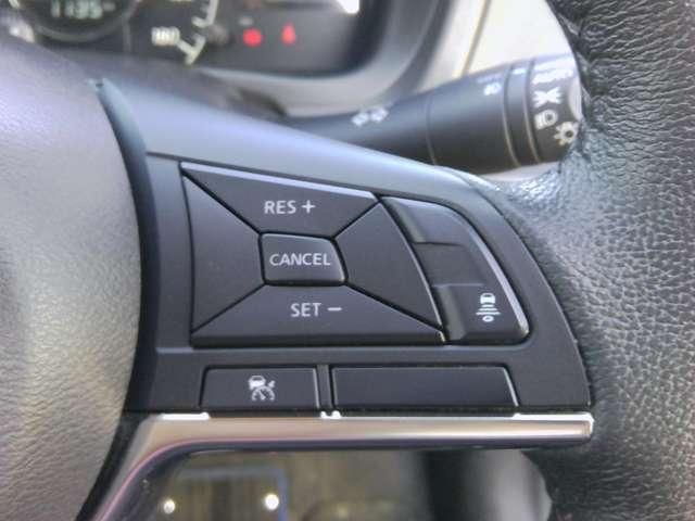 ノート ｅ－パワー　メダリストＦＯＵＲ　４ＷＤ　　ＬＥＤヘッドライト　エマージェンシーブレーキ　踏み間違い防　純正ＭＭ３１８メモリーナビゲーション　アラウンドビューモニター　ＥＴＣ　ドライブレコーダー　インテリジェントルームミラー＋ヒータドアミラー（10枚目）