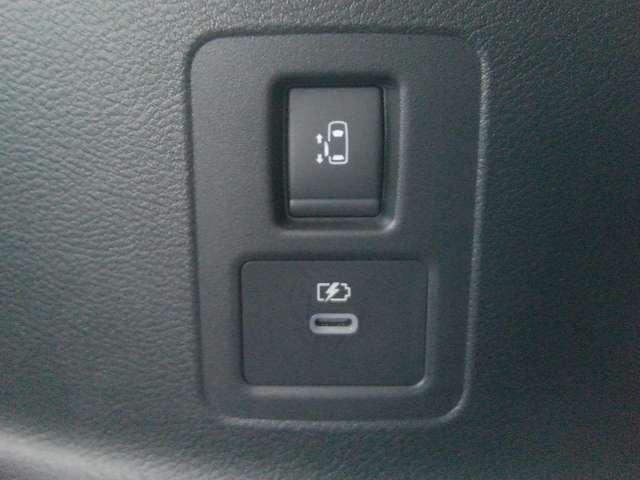 セレナ ハイウェイスターＶ　プロパイロット　前後ドライブレコーダー　アダブティブＬＥＤヘッドライト　ＮｉｓｓａｎＣｏｎｎｅｃｔナビゲーション　アラウンドビューモニター　２．０ＥＴＣ　リアオートエアコン　ハンズフリーオートスライドドア　インテリジェントルームミラー（16枚目）