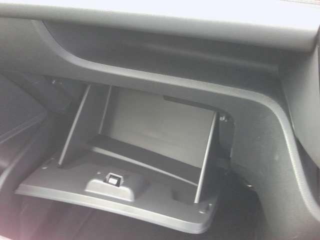 セレナ ハイウェイスターＶ　プロパイロット　前後ドライブレコーダー　アダブティブＬＥＤヘッドライト　ＮｉｓｓａｎＣｏｎｎｅｃｔナビゲーション　アラウンドビューモニター　２．０ＥＴＣ　リアオートエアコン　ハンズフリーオートスライドドア　インテリジェントルームミラー（20枚目）