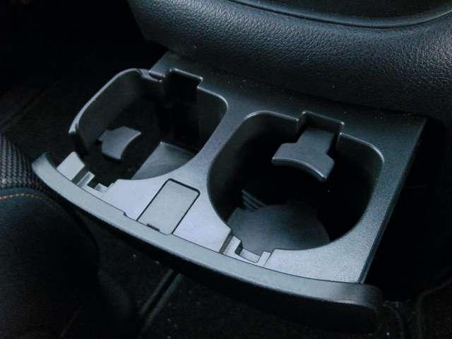 セレナ ハイウェイスター Vエアロセレクション ツインサンルーフ 新品タイヤ メーカーHDDナビゲーション バックモニター ETC 両側オートスライドドア キセノンヘッドライト Wエアコン(19枚目)