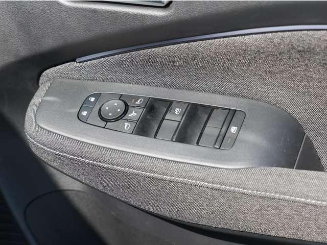 オーラ １．２　Ｇ　／当社社用車ＵＰ／ＢＯＳＥサウンド／ＳＯＳコール／プ　自動（被害軽減）ブレーキ　ＬＥＤ　ＬＫＡ　サイドカメラ　ＥＴＣ　ドライブレコーダー　カーテンエアバッグ　イモビライザー　アルミホイール　禁煙　インテリジェントキー　パワーウィンドウ　ワンオーナー（20枚目）
