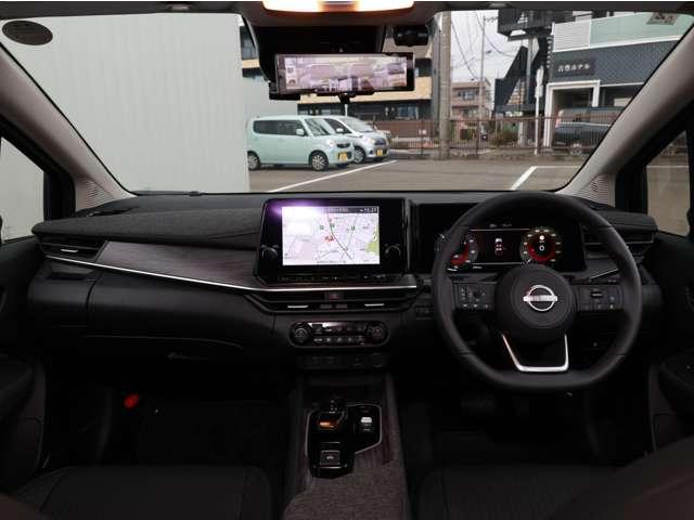 オーラ １．２　Ｇ　レザーエディション　当社社用車ＵＰ／ＡＷＩＮエアロ装備／Ｐパイロット／　ワンオーナ　追突防止　レーダークルーズ　本革　車線逸脱警報装置　禁煙車　ＬＥＤ　ドライブレコーダー　盗難防止　記録簿　バックモニター　ＥＴＣ　インテリジェントキー　メモリーナビゲーション　ＡＷ　ＡＢＳ（3枚目）