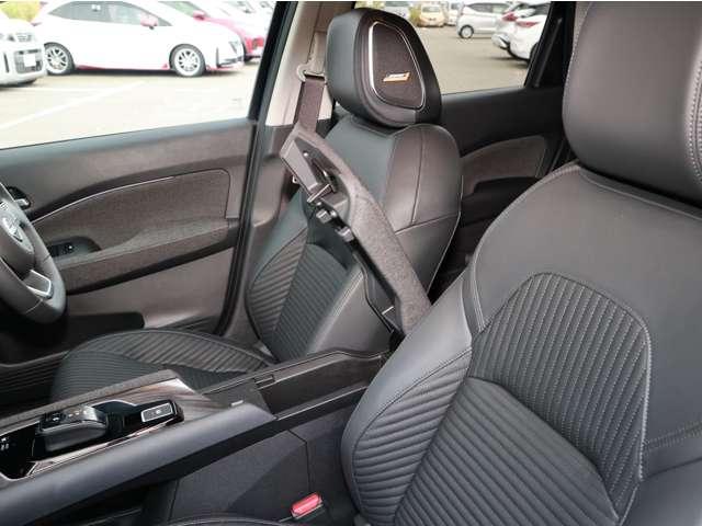 オーラ １．２　Ｇ　レザーエディション　当社社用車ＵＰ／ＡＷＩＮエアロ装備／Ｐパイロット／　ワンオーナ　追突防止　レーダークルーズ　本革　車線逸脱警報装置　禁煙車　ＬＥＤ　ドライブレコーダー　盗難防止　記録簿　バックモニター　ＥＴＣ　インテリジェントキー　メモリーナビゲーション　ＡＷ　ＡＢＳ（18枚目）