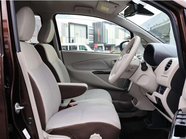 デイズ ６６０　Ｘ　衝突被害軽減ブレーキ／踏み間違い防止（前方　エマジェンシーブレーキ　ｉＳＴＯＰ　Ｗエアバック　１オーナー　オ－トエアコン　バックカメラ　ＡＢＳ　記録簿有　運転席エアバッグ　キーレス　パワーウィンドウ　パワーステアリング　サイドカメラ（13枚目）