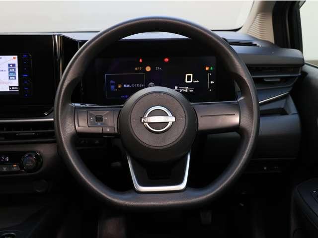 ノート １．２　Ｓ　踏み間違い防止／バックモニター／衝突被害軽　軽減ブレーキ　ＴＶ　ワンオーナー　ＬＤＷ　バックカメラ　インテリキー　イモビライザー　ドライブレコーダー　ワンセグＴＶ付き　整備点検記録簿　ＥＴＣ　オートエアコン　サイドエアバッグ　パワーウインドウ（8枚目）