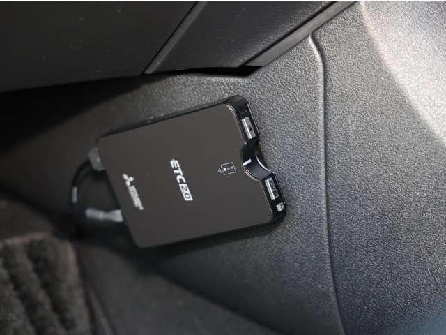 ノート １．２　Ｓ　踏み間違い防止／バックモニター／衝突被害軽　軽減ブレーキ　ＴＶ　ワンオーナー　ＬＤＷ　バックカメラ　インテリキー　イモビライザー　ドライブレコーダー　ワンセグＴＶ付き　整備点検記録簿　ＥＴＣ　オートエアコン　サイドエアバッグ　パワーウインドウ（15枚目）