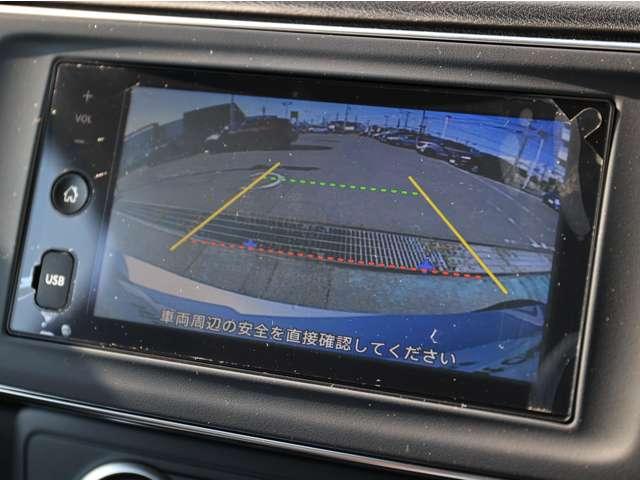 リーフ Ｓ　１２セグ／衝突被害軽減ブレーキ／踏み間違い防　バックモニター　ＬＥＤヘッドライト　インテリジェントキー　クルコン　盗難防止装置　ワンオーナー車　サイドエアバッグ　メモリーナビ　レーンアシスト　メンテナンスノート　パワーウィンドウ　オートエアコン（6枚目）