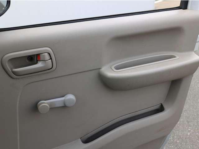 エブリイ ６６０　ＰＡ　ハイルーフ　内　外　装　現　状／ア　ウト　レ　ッ　ト／マニュア　エアバック　助手席エアバック　点検記録簿　エアコンパワステ　パワステ　ＡＢＳ付（10枚目）