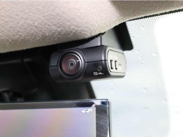 オーラ 1.2 G 当社社用車UP/BOSEサウンド/SOSコール/プロ 自動(被害軽減)ブレーキ 試乗車アップ LED LKA サイドカメラ ETC ドライブレコーダー カーテンエアバッグ イモビライザー アルミホイール インテリジェントキー パワーウィンドウ ナビTV(17枚目)