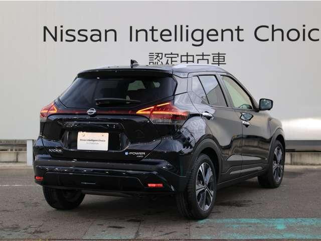 キックス １．２　Ｘ　ＦＯＵＲ　ツートーン　インテリアエディション（ｅ－ＰＯＷＥＲ）　４ＷＤ　／当社社用車ＵＰ／アラウンドビューモニター／　アラウンドビュ－　ＬＥＤ　インテリキー　ワンオーナー　盗難防止システム　４ＷＤ　オートエアコン　ＥＴＣ　ドライブレコーダ　車線逸脱警報　アルミホイール　ナビＴＶ　メモリーナビ　踏み間違え防止（2枚目）