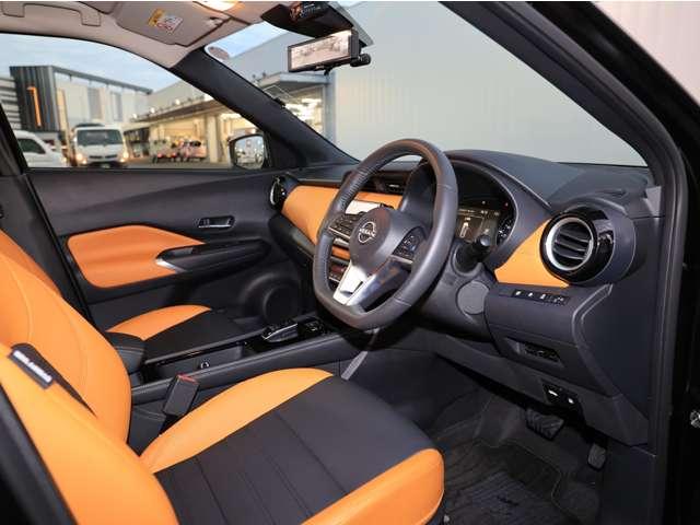 キックス １．２　Ｘ　ＦＯＵＲ　ツートーン　インテリアエディション（ｅ－ＰＯＷＥＲ）　４ＷＤ　／当社社用車ＵＰ／アラウンドビューモニター／　アラウンドビュ－　ＬＥＤ　インテリキー　ワンオーナー　盗難防止システム　４ＷＤ　オートエアコン　ＥＴＣ　ドライブレコーダ　車線逸脱警報　アルミホイール　ナビＴＶ　メモリーナビ　踏み間違え防止（4枚目）