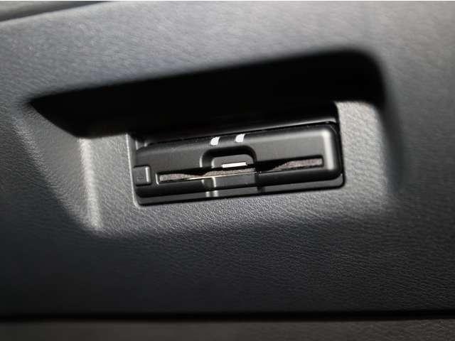 キックス １．２　Ｘ　ＦＯＵＲ　ツートーン　インテリアエディション（ｅ－ＰＯＷＥＲ）　４ＷＤ　／当社社用車ＵＰ／アラウンドビューモニター／　アラウンドビュ－　ＬＥＤ　インテリキー　ワンオーナー　盗難防止システム　４ＷＤ　オートエアコン　ＥＴＣ　ドライブレコーダ　車線逸脱警報　アルミホイール　ナビＴＶ　メモリーナビ　踏み間違え防止（19枚目）