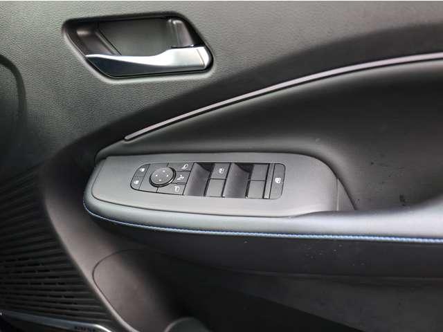 オーラ １．２　ＡＵＴＥＣＨ　スポーツ　スペック　当社社用車ＵＰ／ＢＯＳＥサウンド／ＳＯＳコール／プロ　バックカメラ　レーンキープアシスト（17枚目）