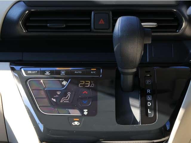 ルークス ６６０　Ｘ　／アラウンドビューモニター／踏み間違い防止　アラモニ　前後衝突軽減ブレーキ　ワンオーナー車　車線逸脱防止　ＥＴＣ　スマートキー　定期点検記録簿　キーフリー　ｉ－ｓｔｏｐ　フルオートエアコン　パワーウインドウ　バックカメラ　盗難防止　Ｗエアバック（6枚目）