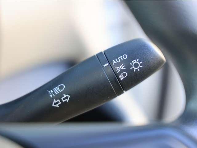 ルークス ６６０　Ｘ　／アラウンドビューモニター／踏み間違い防止　アラモニ　前後衝突軽減ブレーキ　ワンオーナー車　車線逸脱防止　ＥＴＣ　スマートキー　定期点検記録簿　キーフリー　ｉ－ｓｔｏｐ　フルオートエアコン　パワーウインドウ　バックカメラ　盗難防止　Ｗエアバック（17枚目）