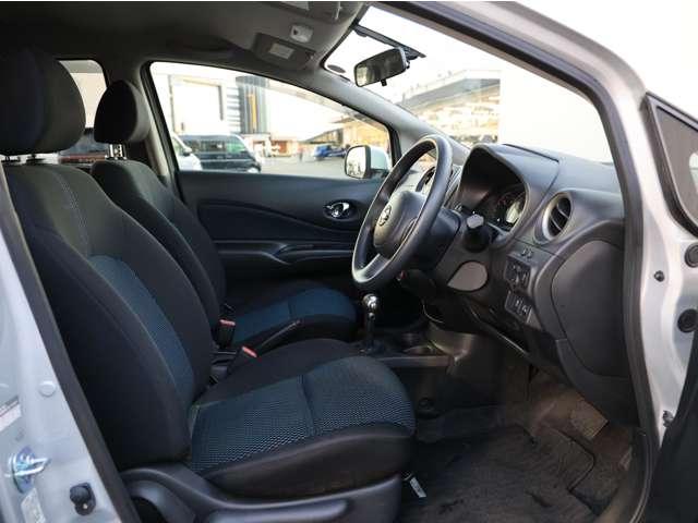 ノート 1.2 X DIG-S インテリキー/マニュアルエアコン/純正メモ アイドリングストップ機能 左右エアバック AAC スマキー ETC 整備記録簿 パワーウィンドウ ABS キーフリー 1オーナー ナビTV パワーステアリング メモリーナビ ワンセグ エアバック(4枚目)