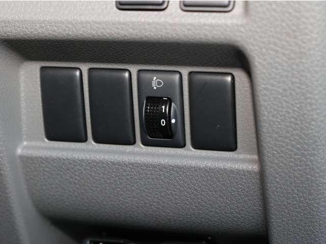 ＮＶ３５０キャラバンバン ２．０　ＤＸ　ロングボディ　※左側面修復歴有／メモリーナビ／ＴＶ／ＥＴＣ２．０／　ブレーキサポート　メモリナビ　ワンオ－ナ－車　整備記録簿　キーレスリモコン　パワーウインド　ワンセグ　ＥＴＣ車載器　ドライブレコーダー　ＡＣ　エアバック　ＰＳ　ナビＴＶ　ＡＢＳ付　バックカメラ付（13枚目）