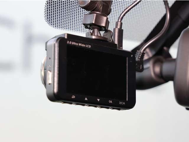 ＮＶ３５０キャラバンバン ２．０　ＤＸ　ロングボディ　※左側面修復歴有／メモリーナビ／ＴＶ／ＥＴＣ２．０／　ブレーキサポート　メモリナビ　ワンオ－ナ－車　整備記録簿　キーレスリモコン　パワーウインド　ワンセグ　ＥＴＣ車載器　ドライブレコーダー　ＡＣ　エアバック　ＰＳ　ナビＴＶ　ＡＢＳ付　バックカメラ付（15枚目）